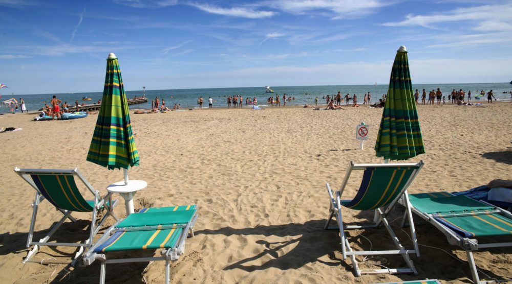 17/08/2019 Jesolo, ombrelloni chiusi nel periodo di ferragosto a causa del calo delle presenze turistiche  - . - fotografo: Errebi - Mirco Toniolo